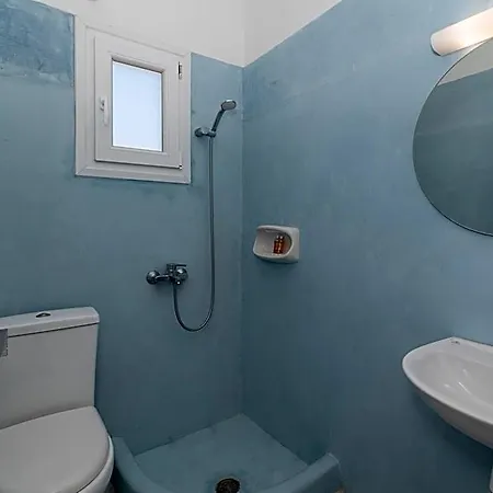 Manolis Hotel 3*